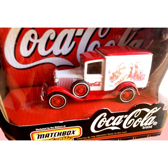 Matchbox Collectibles 1930 FORD MODEL A VAN Coca Cola Brand Red White 1:43 37971 - Picture 9 of 16